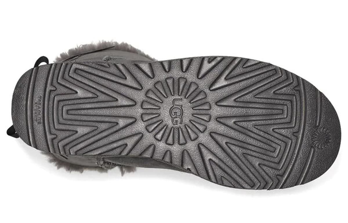 Ботинки зимние UGG Short Bow Stiefel - изображение 6