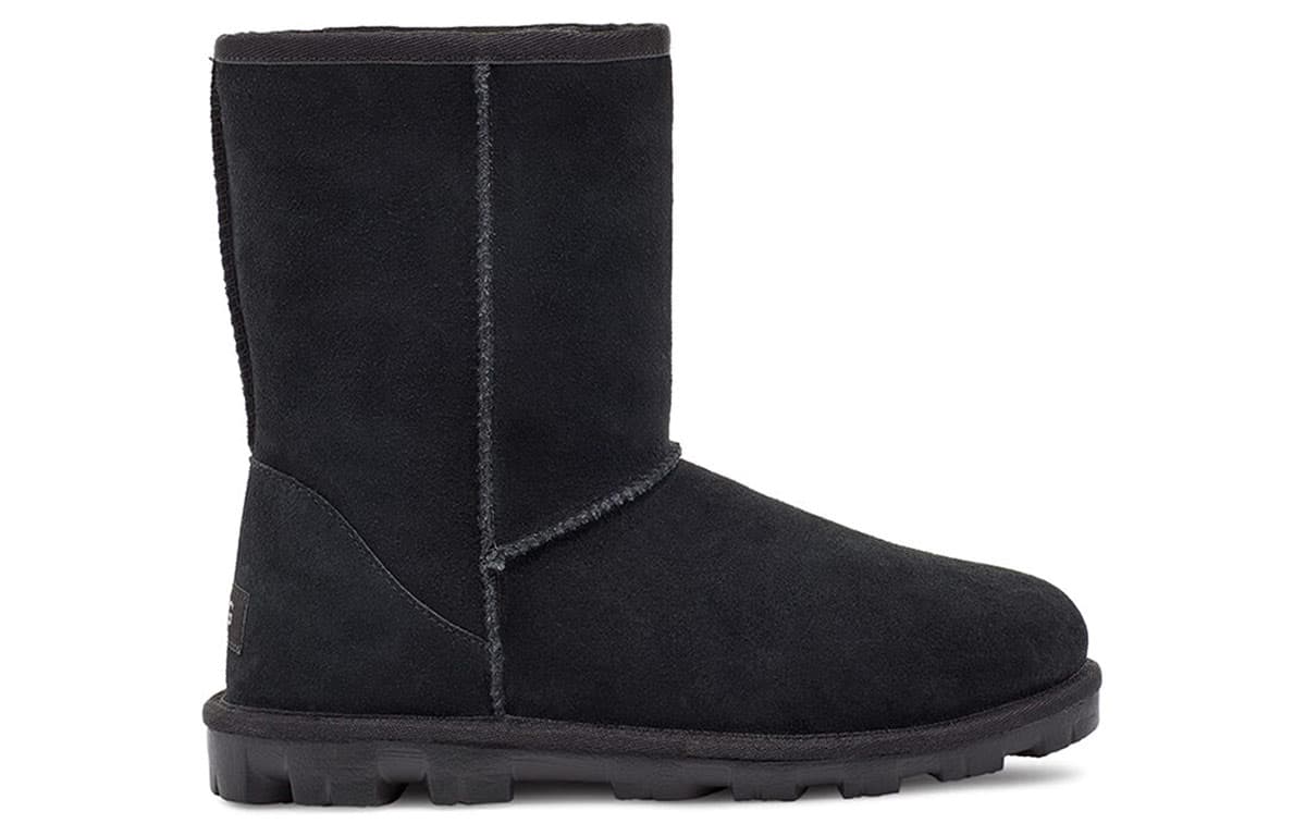 Ботинки зимние UGG Essential Short II Black - изображение 2