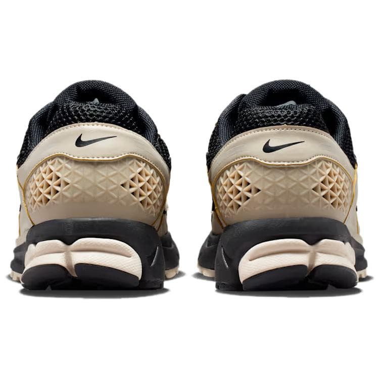 Кроссовки Кроссовки для трейлраннинга Nike Zoom Vomero 5 Унисекс Бежево-черные - изображение 5