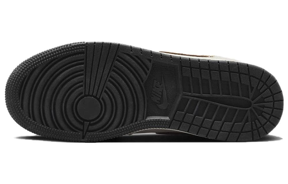 Кроссовки для баскетбола Jordan Air Jordan 1 Mid SE GS - изображение 6