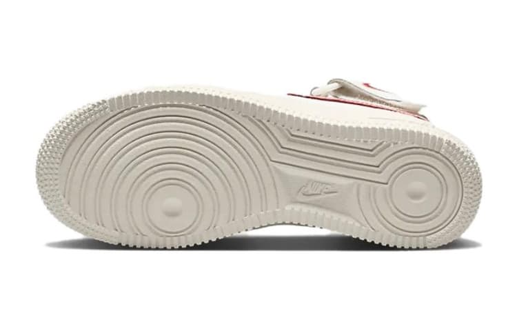 Кроссовки Nike Air Force 1 LE GS - изображение 6