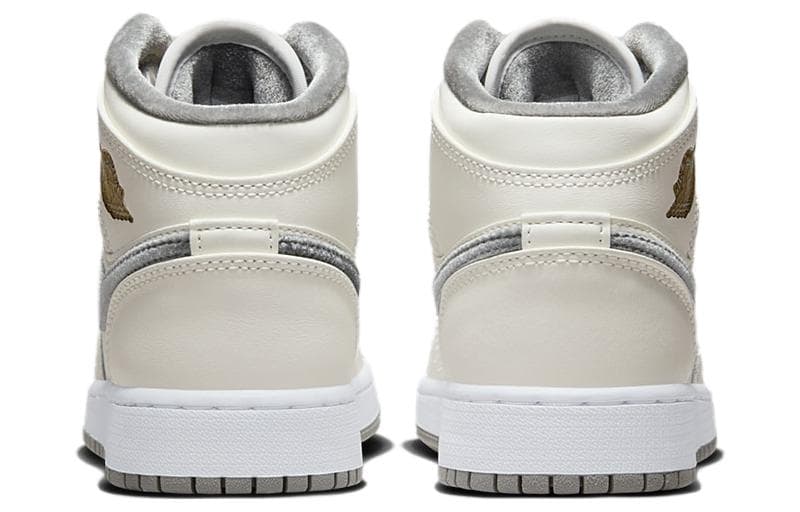 Кроссовки для баскетбола Jordan Air Jordan 1 Mid GS - изображение 5