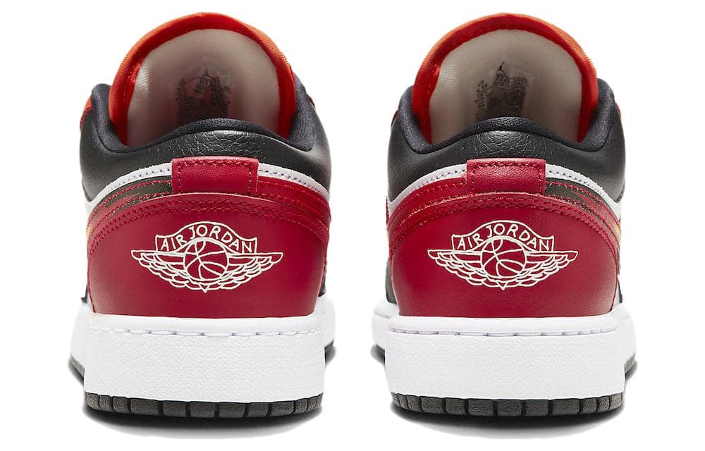 Кроссовки для баскетбола Jordan Air Jordan 1 Low "Flaming Swoosh" GS - изображение 5