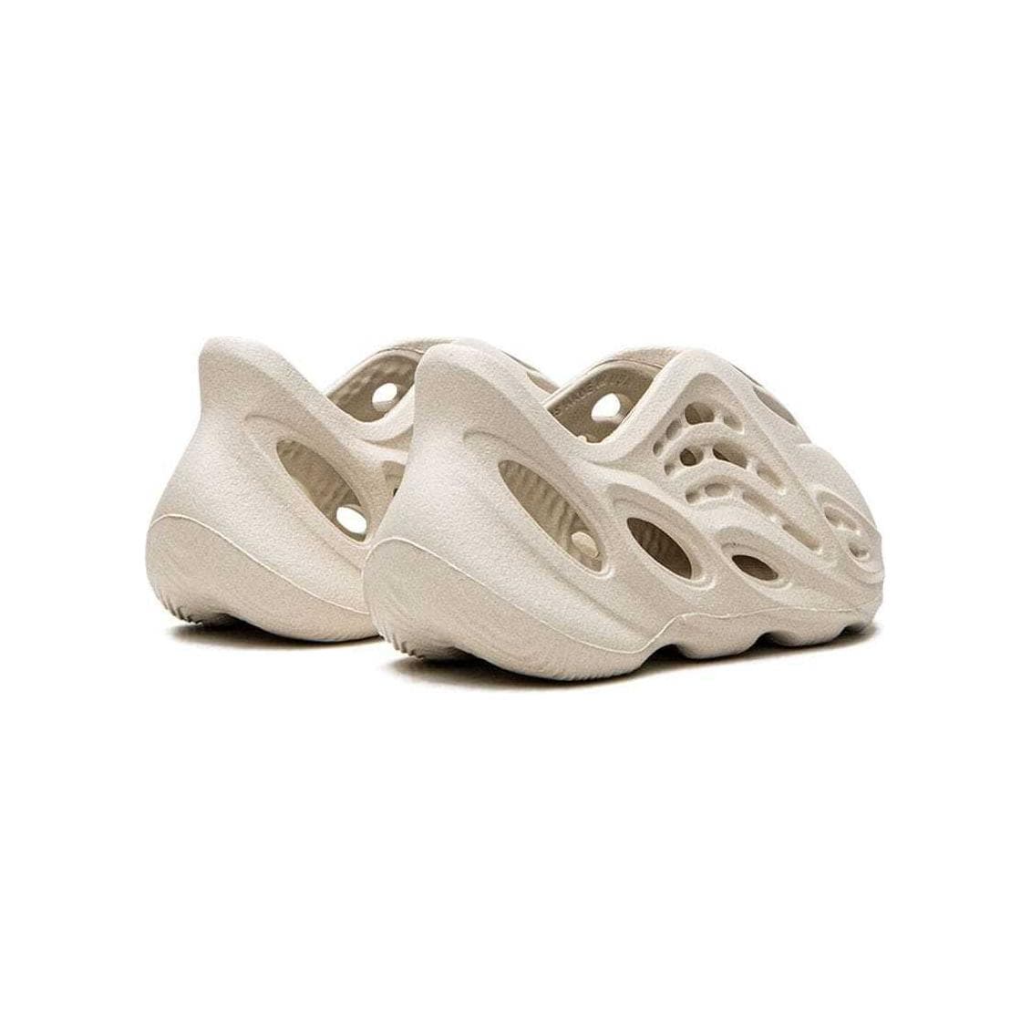Кроссовки adidas originals Yeezy Foam Runner Sand - изображение 4