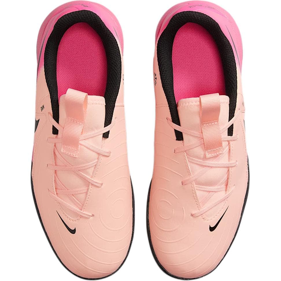 Бутсы Nike Jr. Phantom GX 2 Academy противоскользящие низкие футбольные бутсы розовые для детей - изображение 4