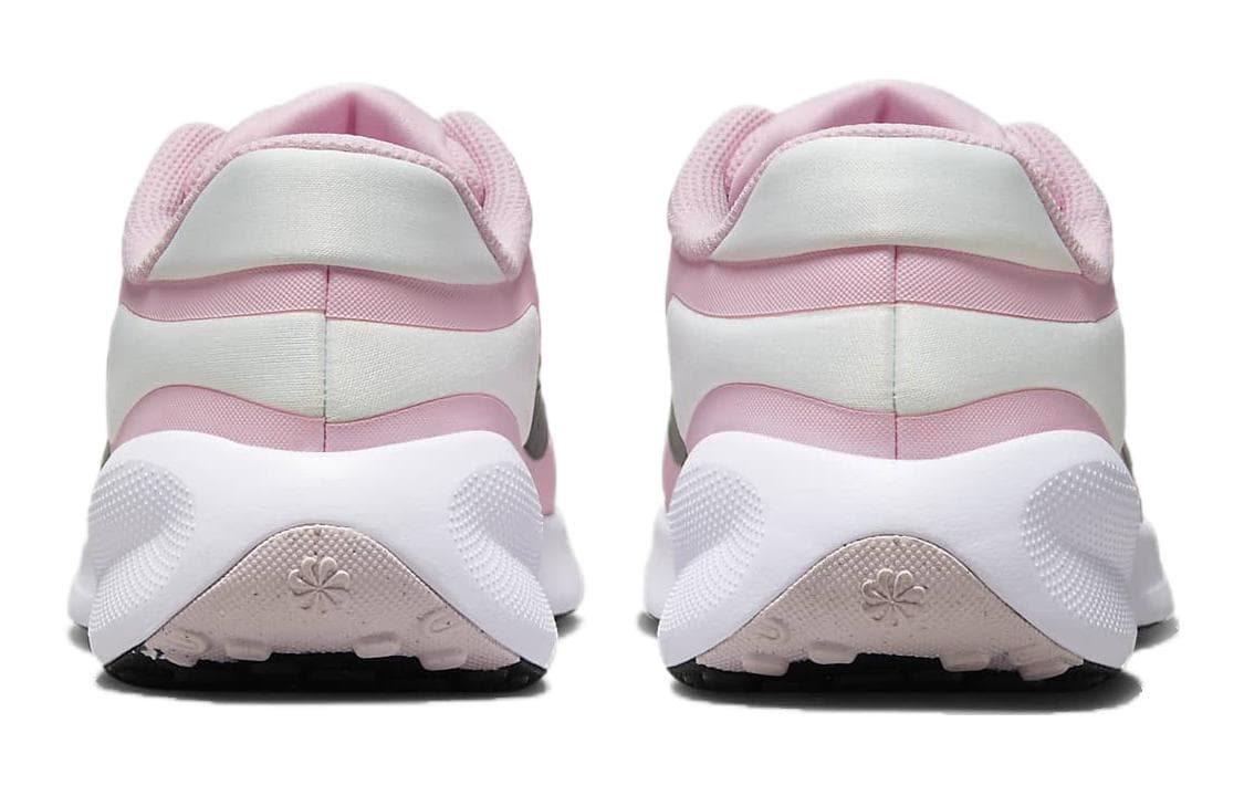 Nike REVOLUTION 7 - изображение 5