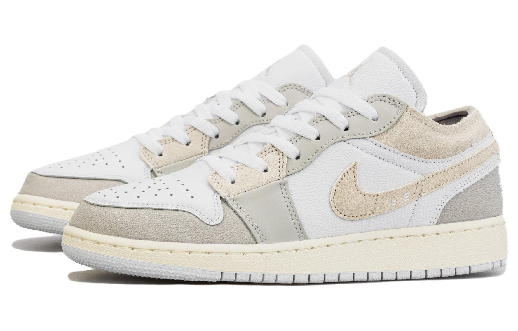 Кроссовки для баскетбола Jordan Air Jordan 1 Low Se GS - изображение 3