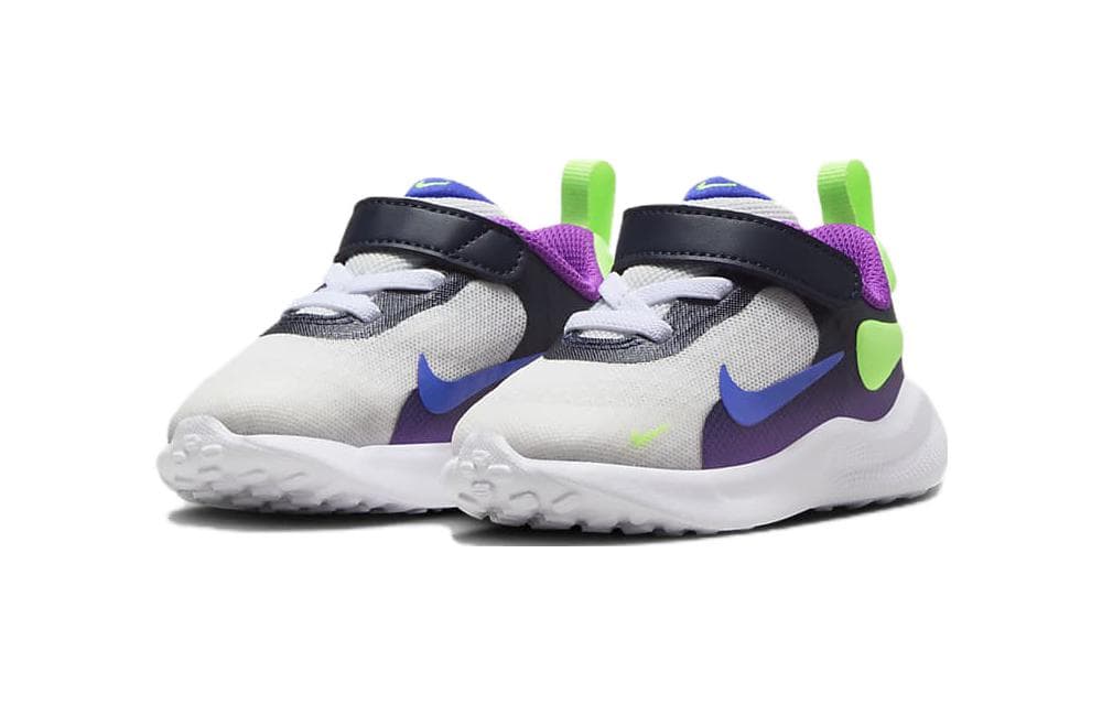 Nike REVOLUTION 7 - изображение 3