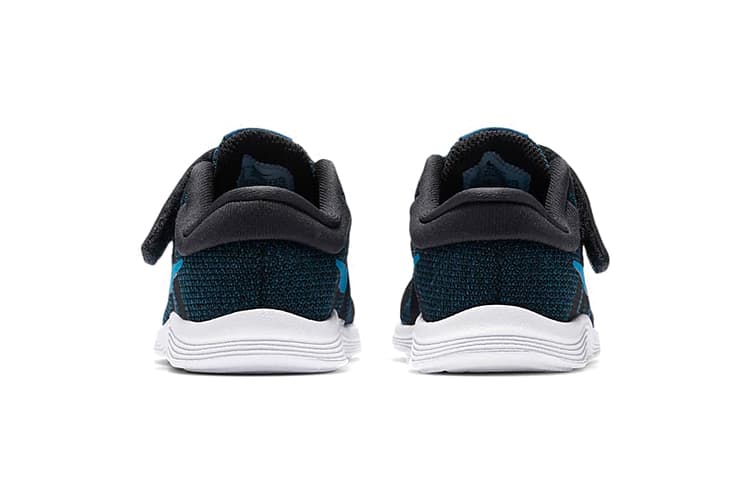 Кроссовки Nike REVOLUTION 4 - изображение 7