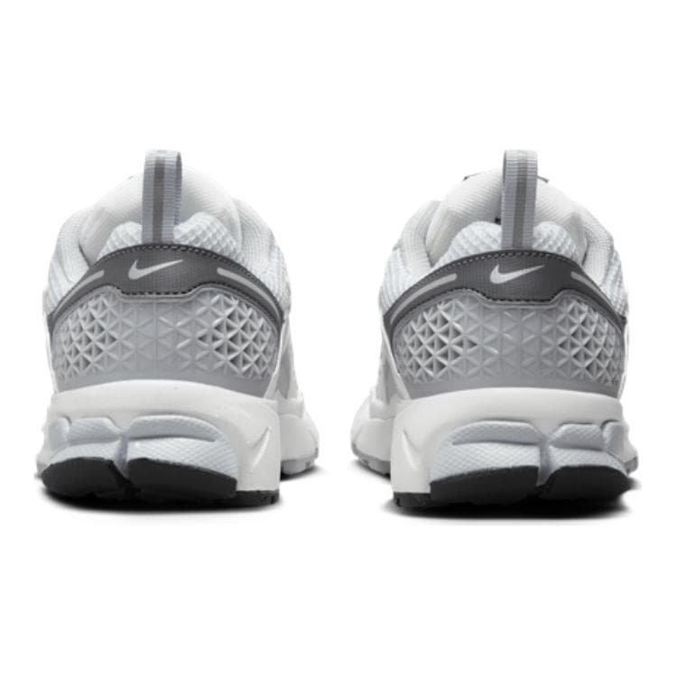 Nike Air Zoom Vomero 5 - изображение 3
