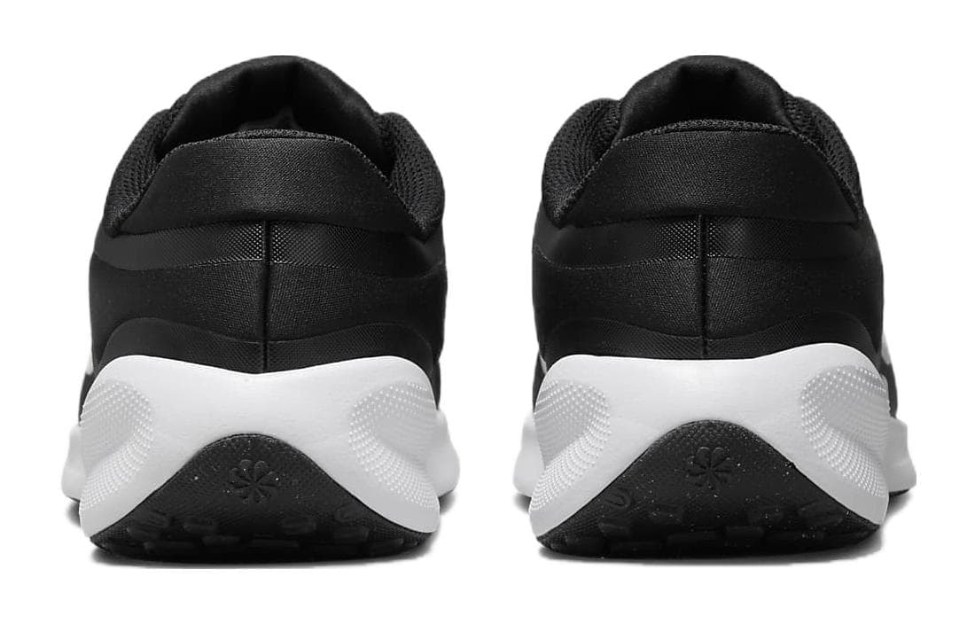 Nike REVOLUTION 7 - изображение 5