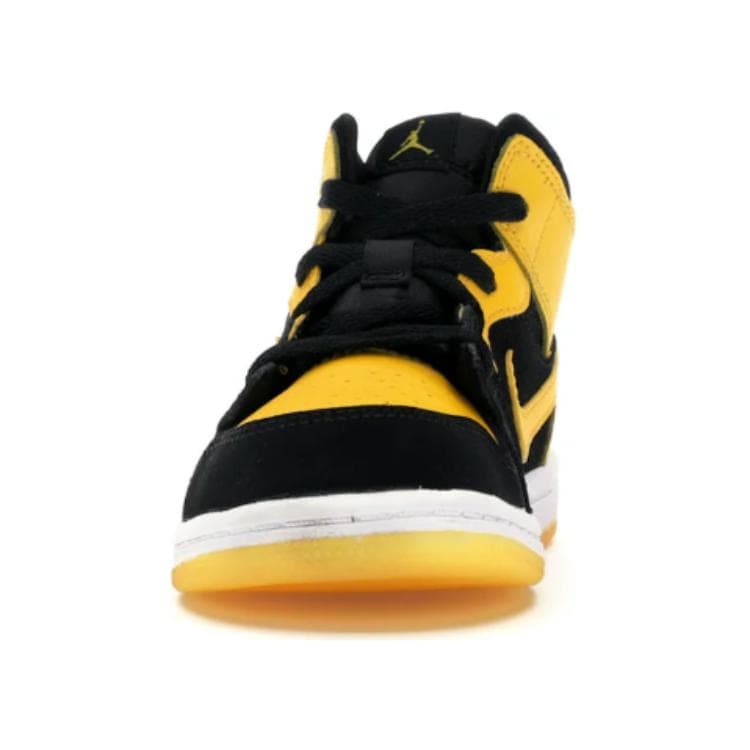 Jordan Air Jordan 1 Retro Mid - изображение 4
