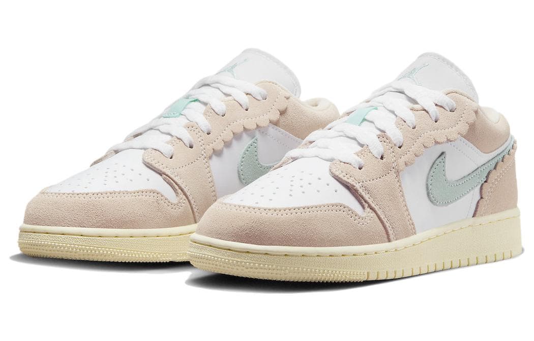 Кроссовки для баскетбола Jordan Air Jordan 1 Low GS - изображение 3