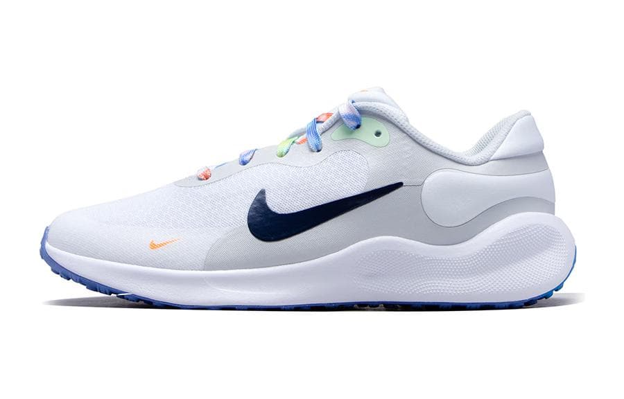 Nike REVOLUTION 7 GS - изображение 1