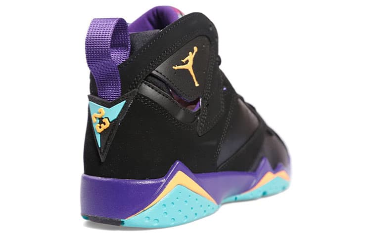 Кроссовки для баскетбола Jordan Air Jordan 7 Retro Lola Bunny GS 2014 - изображение 6