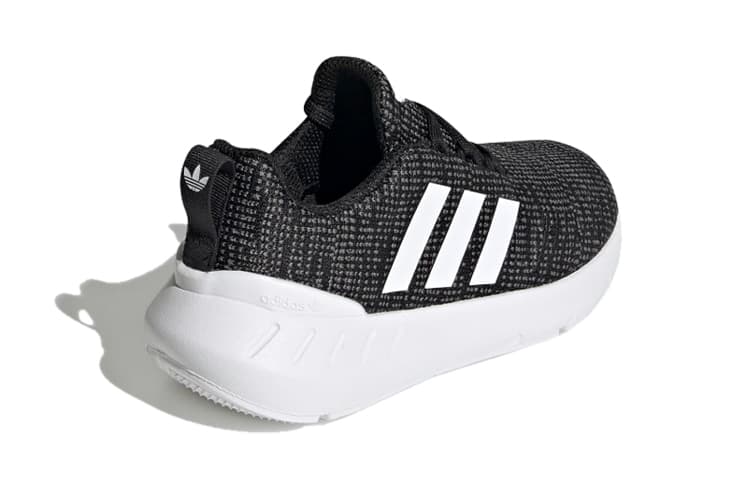 Кроссовки adidas originals Swift Run 22 - изображение 5
