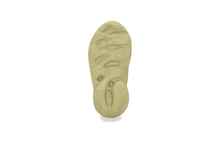 Кроссовки TD adidas originals Yeezy Foam Runner "Sulfur" - изображение 5
