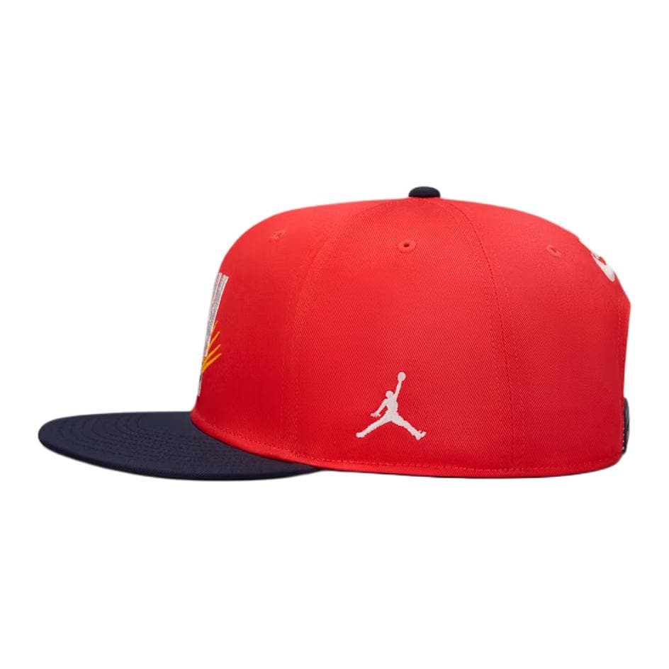 Кепка Jordan Brand Logo Бейсболки Унисекс Парный Чилийский красный/Келли зеленый/Парусно-белый - изображение 1