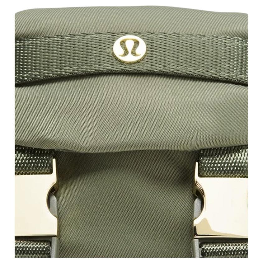 Сумка Lululemon Wunderlust Нейлоновая полиэстеровая тканевая сумка Аксессуар Унисекс Лавровый лист Зеленый и Золото - изображение 4