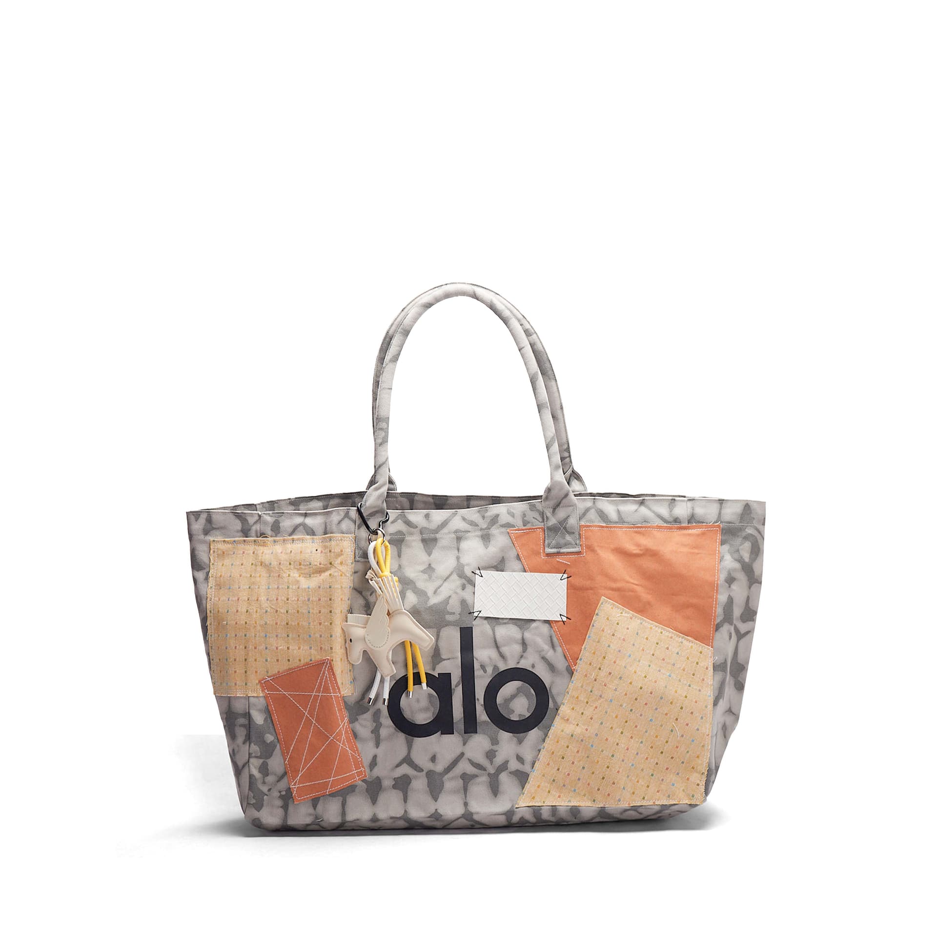 Сумка alo yoga Custom Colorblock Tote Bag - изображение 21