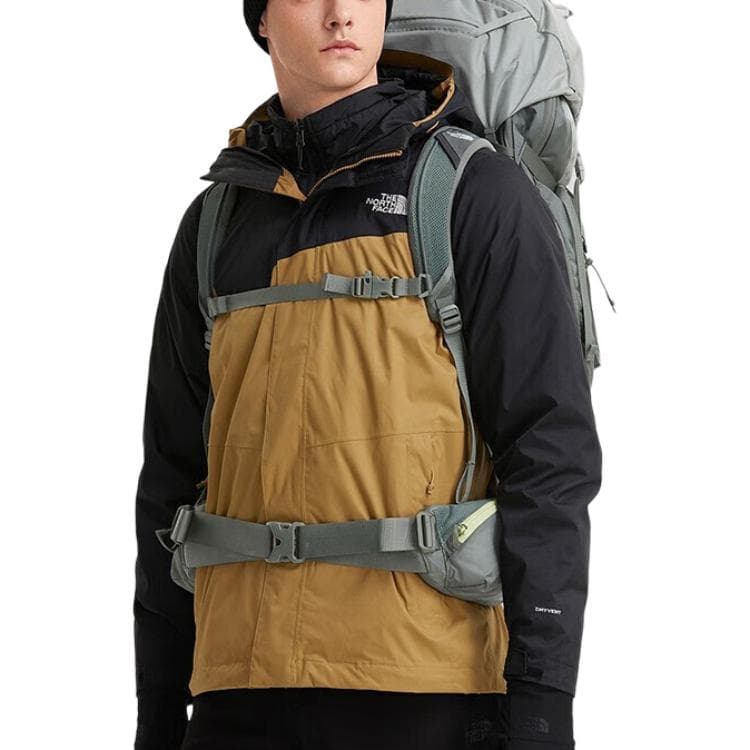 Демисезонная куртка THE NORTH FACE - изображение 3