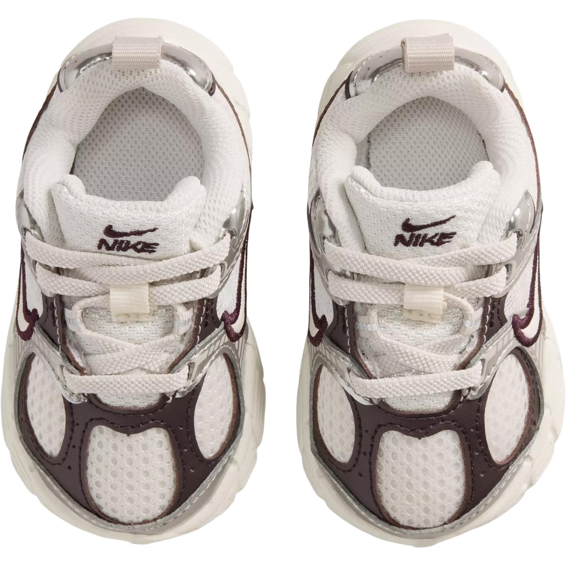 Кроссовки Nike V5 RNR Дышащая Поддерживающая Низкая Обувь для Малышей Белый Умбра для Младенцев и Малышей - изображение 3