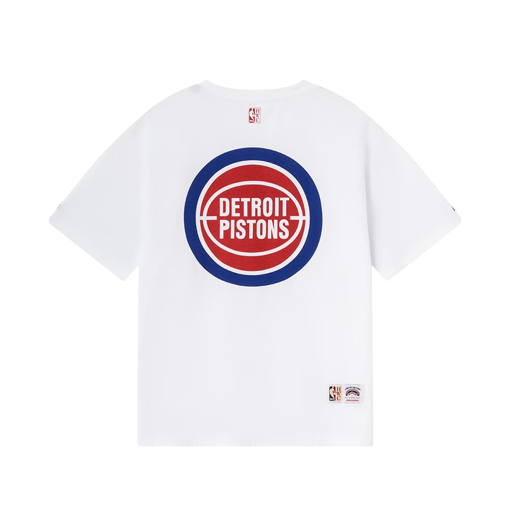 Футболка SPRAYGROUND | NBA HWC Pistons Натуральный Белый Унисекс T-Рубашки - изображение 1