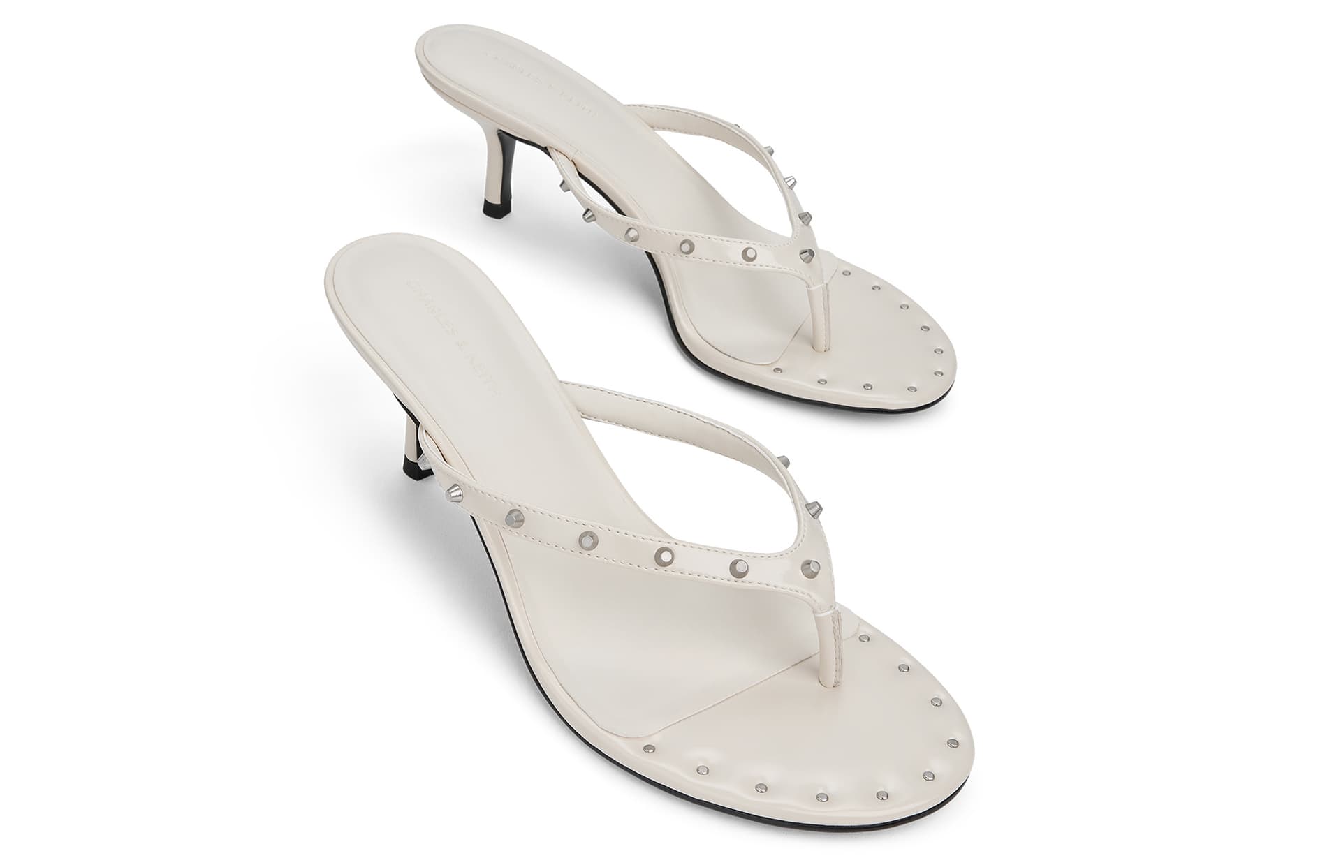 Шлёпанцы CHARLES&KEITH Летние сандалии на высоком каблуке (6,3 см) с заклепками, стринг и бусинами, композитная подошва, женские шлепанцы - изображение 3