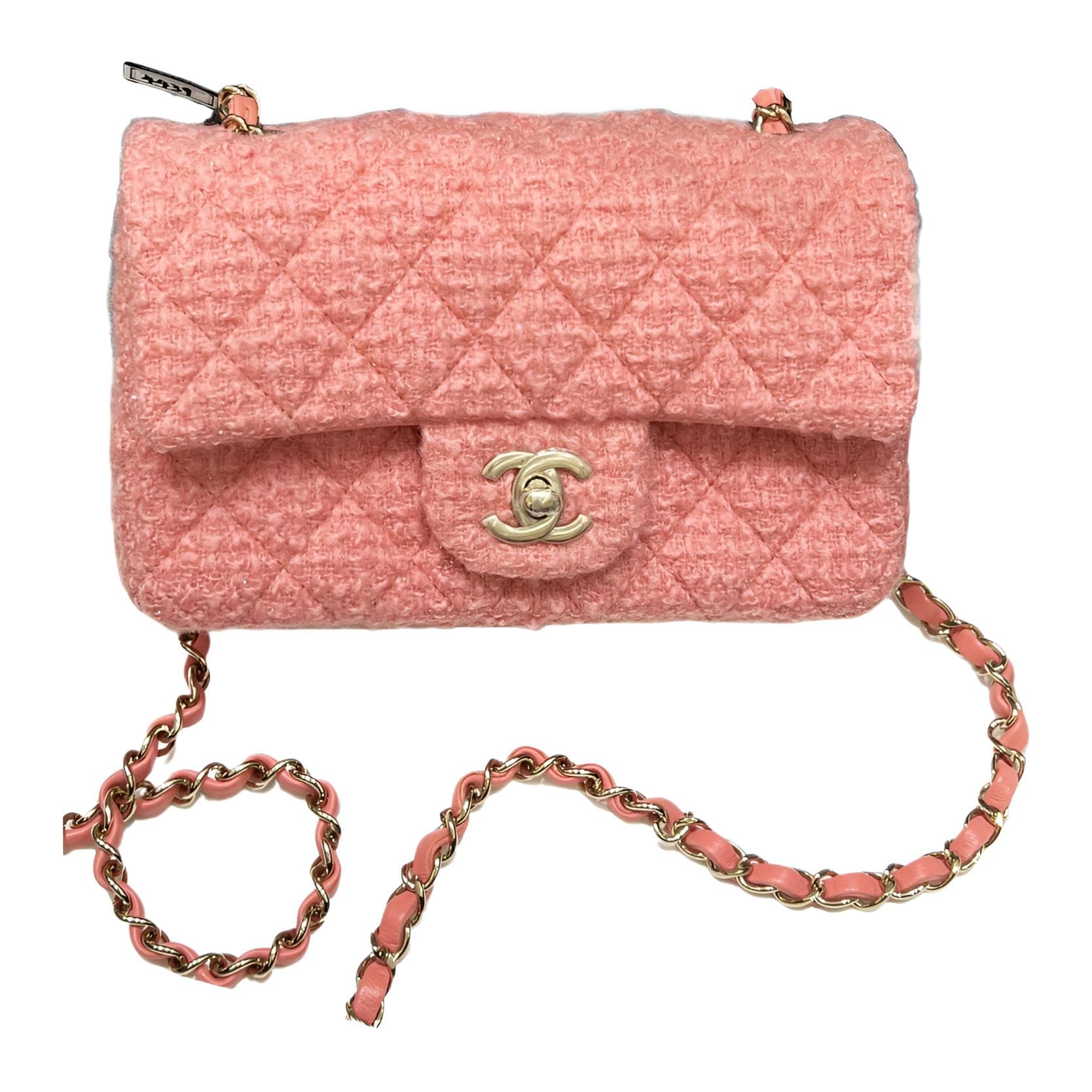 Сумка через плечо CHANEL Classic Flap CF 22B - изображение 1