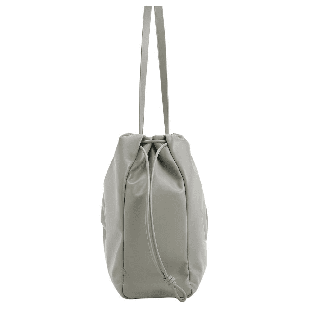 Мини-сумка CHARLES&KEITH Мягкая складчатая сумка-тоут с регулируемыми шнурками, облачная сумка, через плечо, экстра большой, женская, кремово-молочный белый/черный/серый - изображение 3
