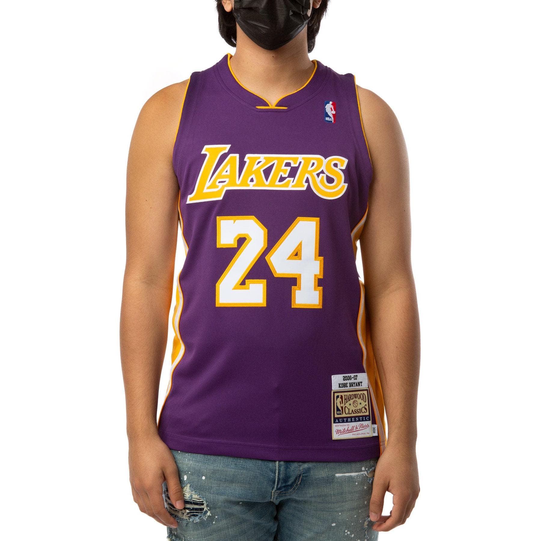 Баскетбольная майка Mitchell & Ness Kobe Bryant 2006-07 Lakers Jersey - изображение 3