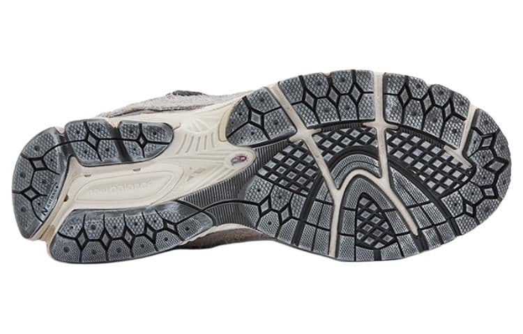 Кроссовки для бега New Balance 2002R "Refined Future" - изображение 7