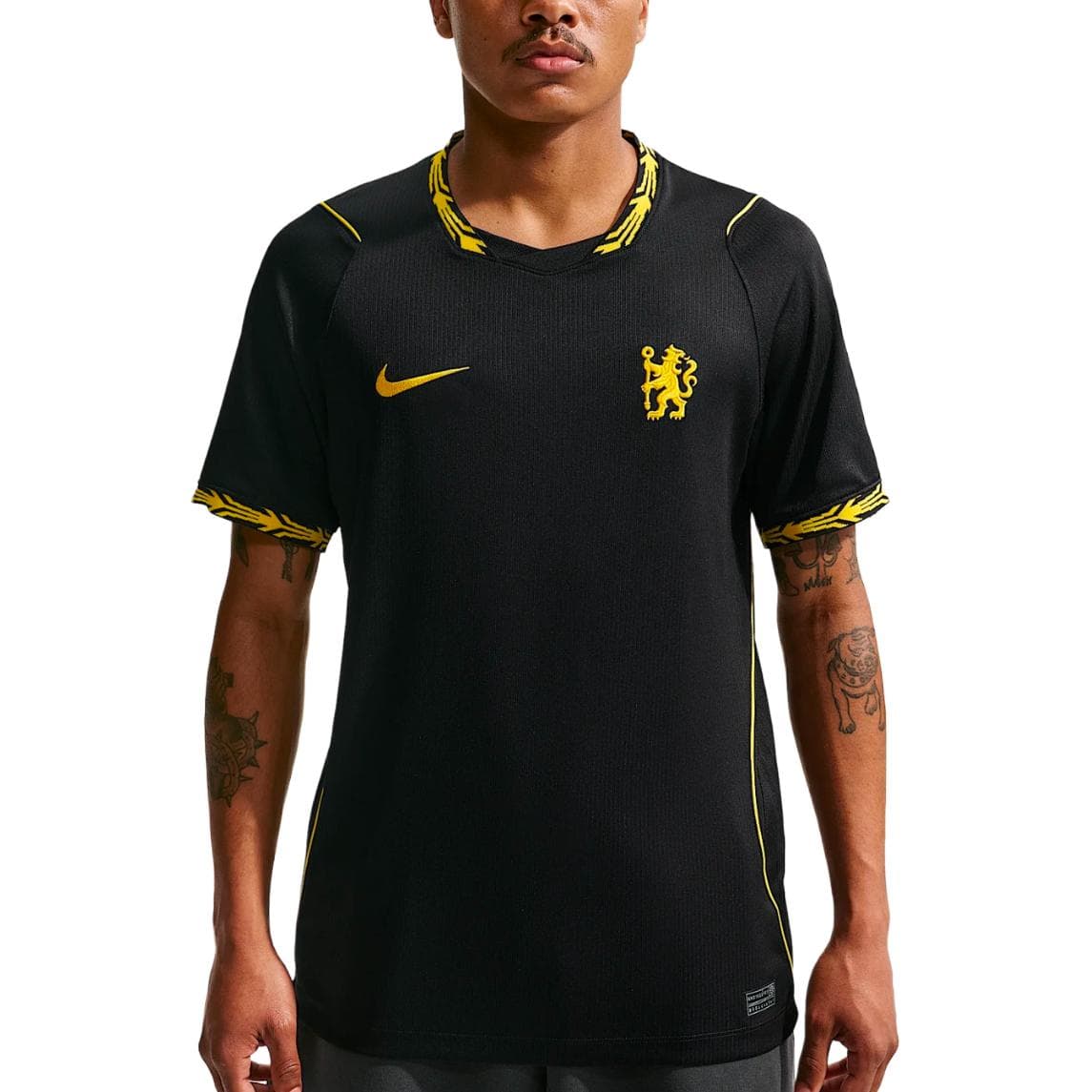 NIKE Chelsea FC Черный West Золото West Золото Мужская футбольная футболка с коротким рукавом - изображение 1