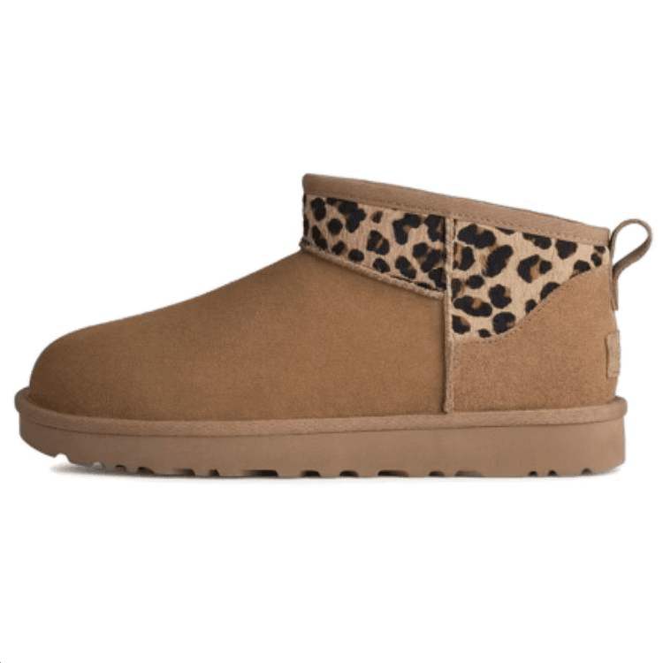 Ботинки зимние UGG Classic Novelty Сноубутсы Каштановые Женские - изображение 1