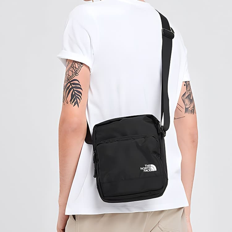 The North Face Lightweight Nylon Shoulder Bag Black - изображение 4