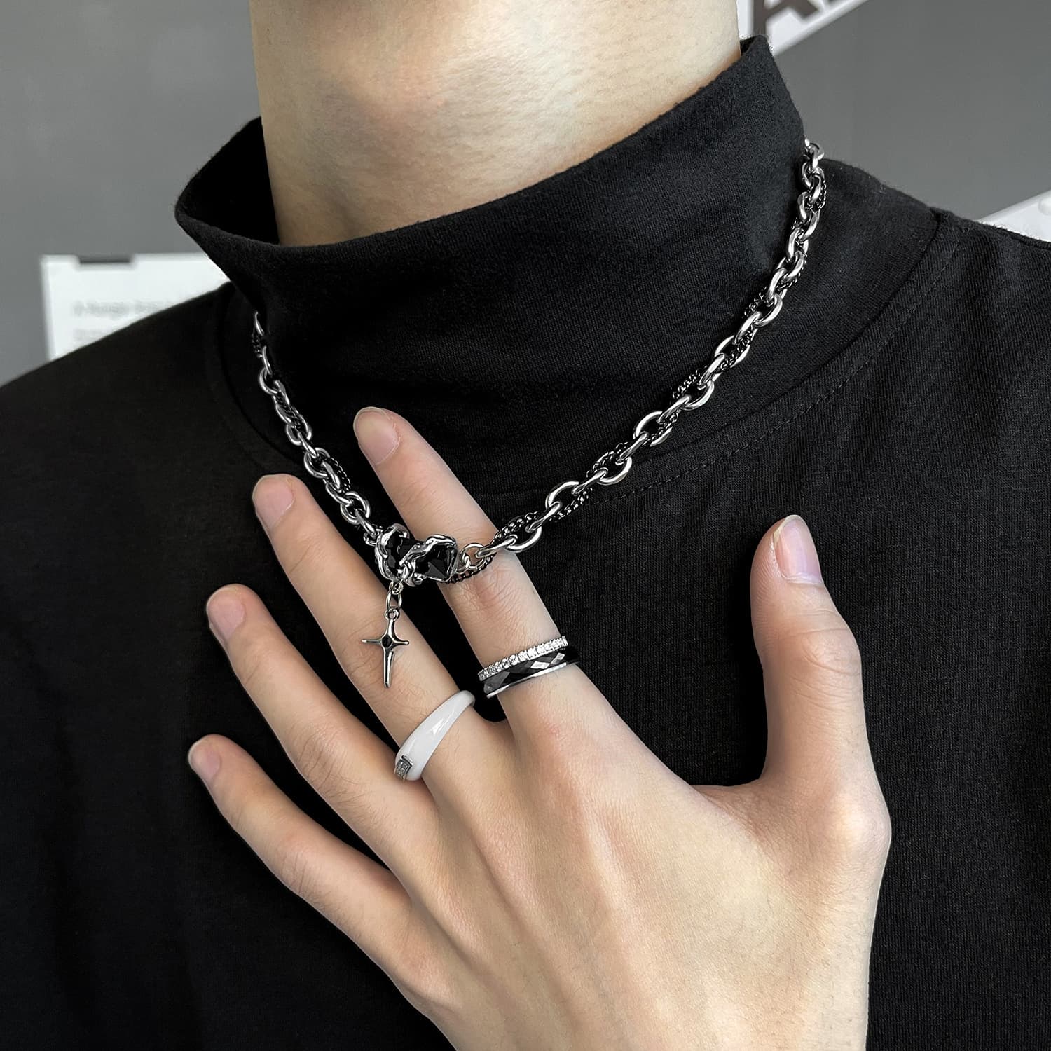 Ожерелье OWO - изображение 3