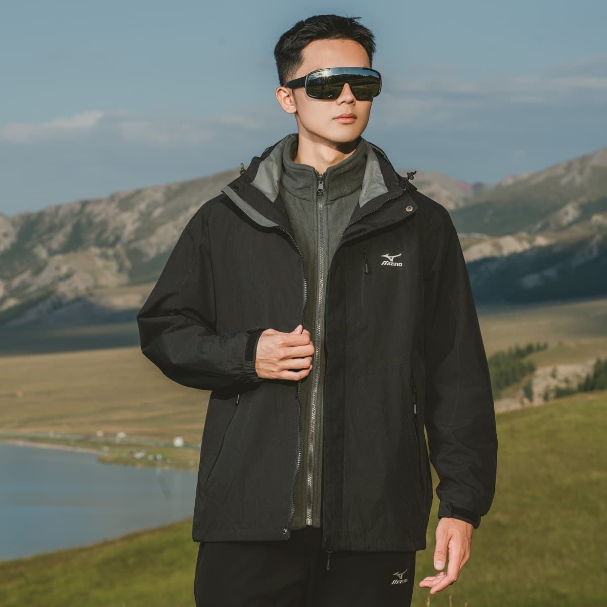 Демисезонная куртка Mizuno Logo - изображение 4