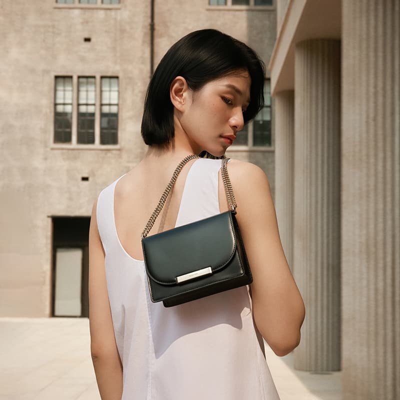 Сумка через плечо Calvin Klein Сумки через плечо из коровьей кожи Женские Космос Черный - изображение 7