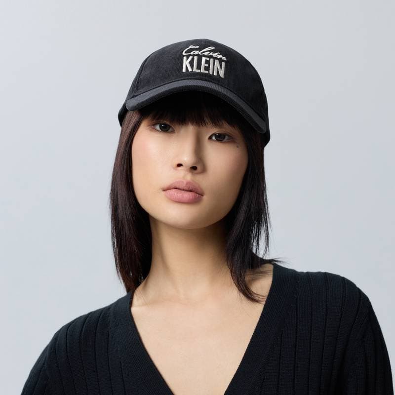 Кепка Calvin Klein Полиэстеровые кепки унисекс - изображение 5