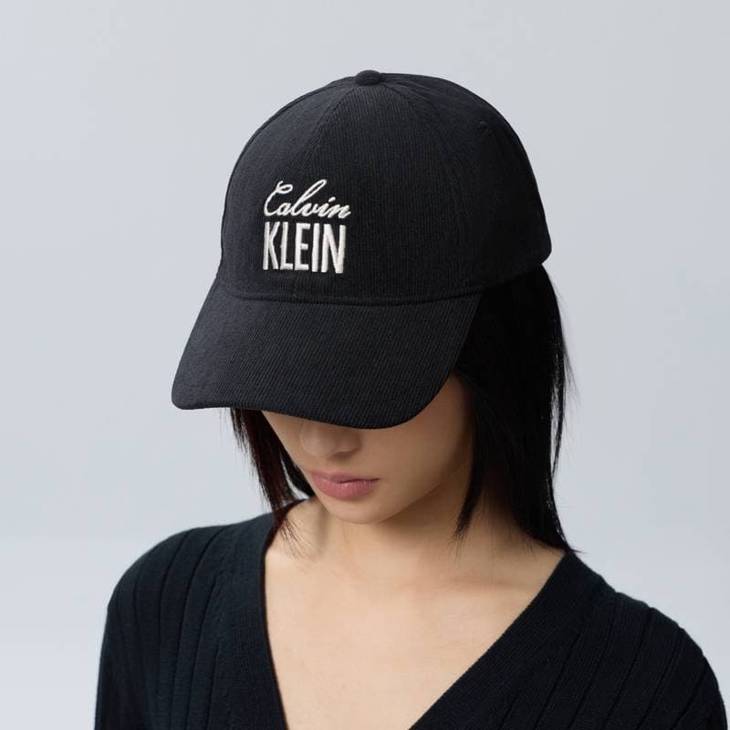 Кепка Calvin Klein Полиэстеровые кепки унисекс - изображение 6