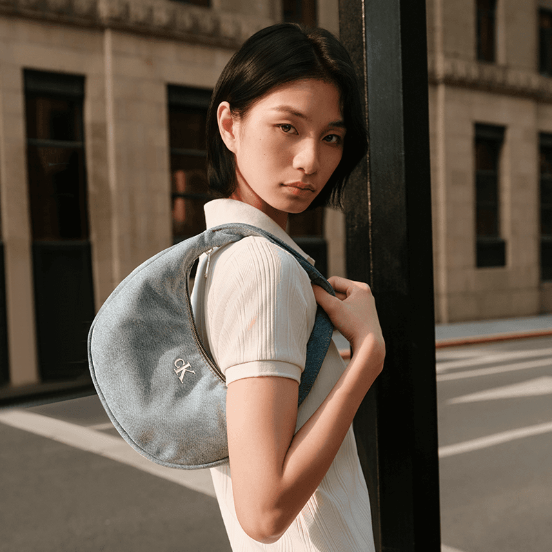 Мини-сумка Calvin Klein Ткань Сумка через плечо Средняя Женская Джинсовая Светло-Синяя - изображение 3