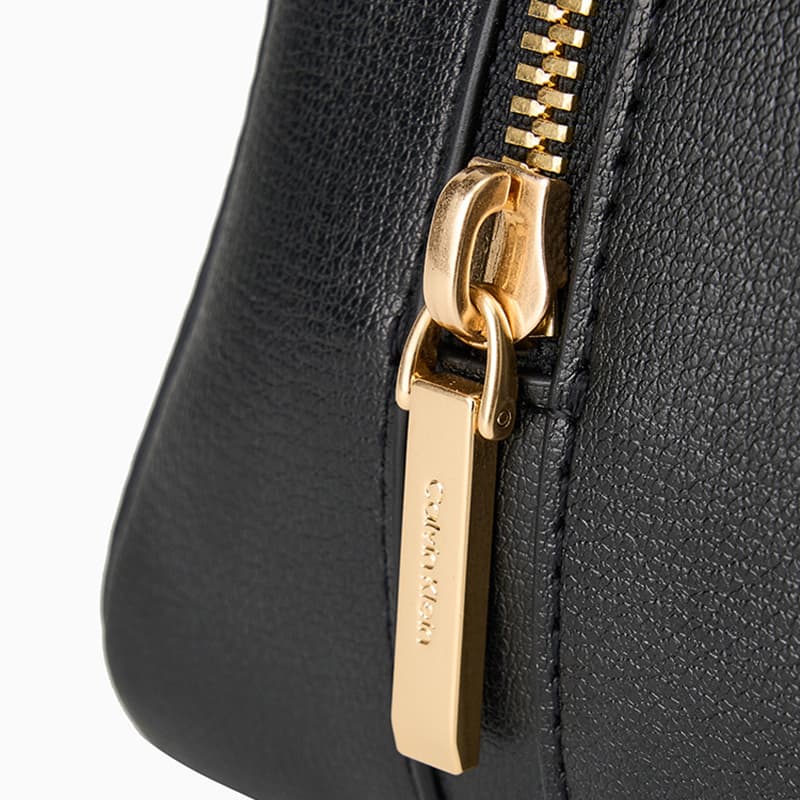 Мини-сумка Calvin Klein Смешанный материал Сумка на плечо Женские Космический черный - изображение 7