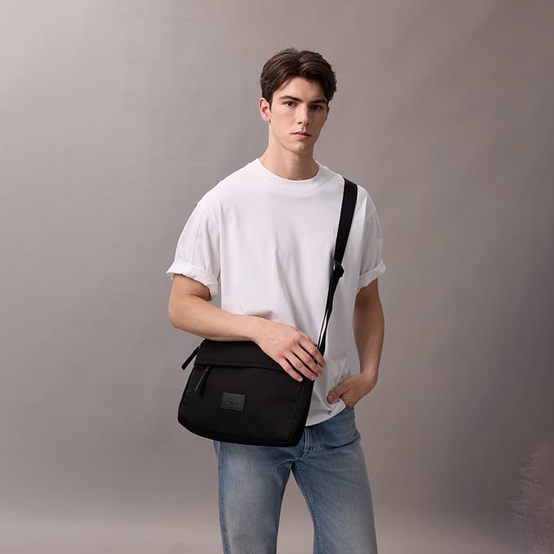 Сумка через плечо Calvin Klein SS25 Ткань Сумка через плечо Мужская Космический Черный - изображение 5