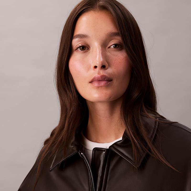 Calvin Klein Пуховая куртка Женская Набор в подарочной коробке Включено - изображение 5