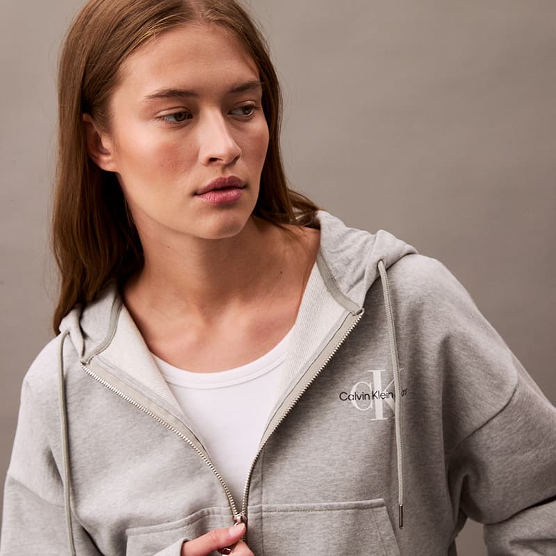 Худи Calvin Klein SS25 Толстовка для женщин - изображение 6