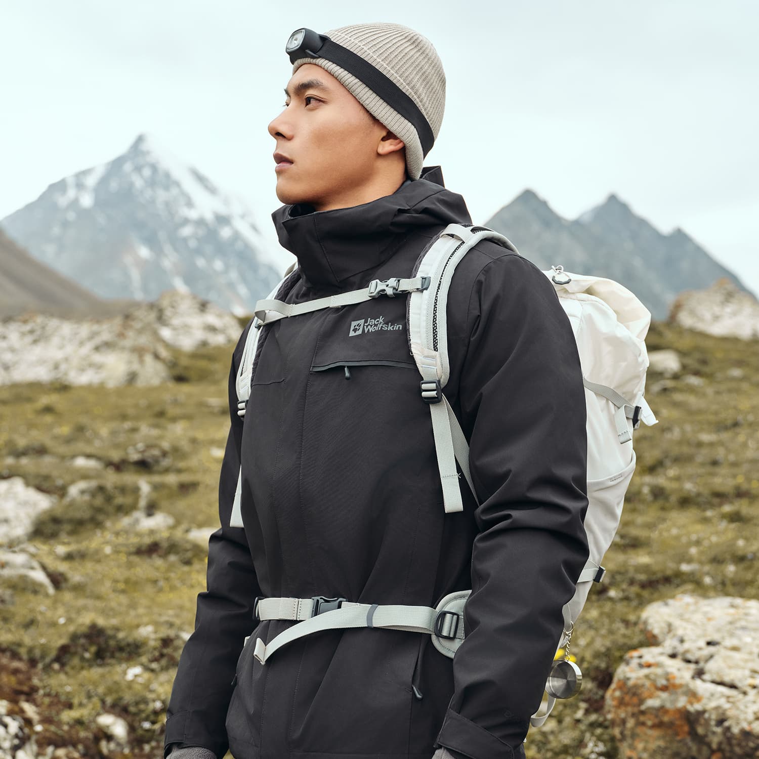 Демисезонная куртка Jack Wolfskin Haguro 600 - изображение 5