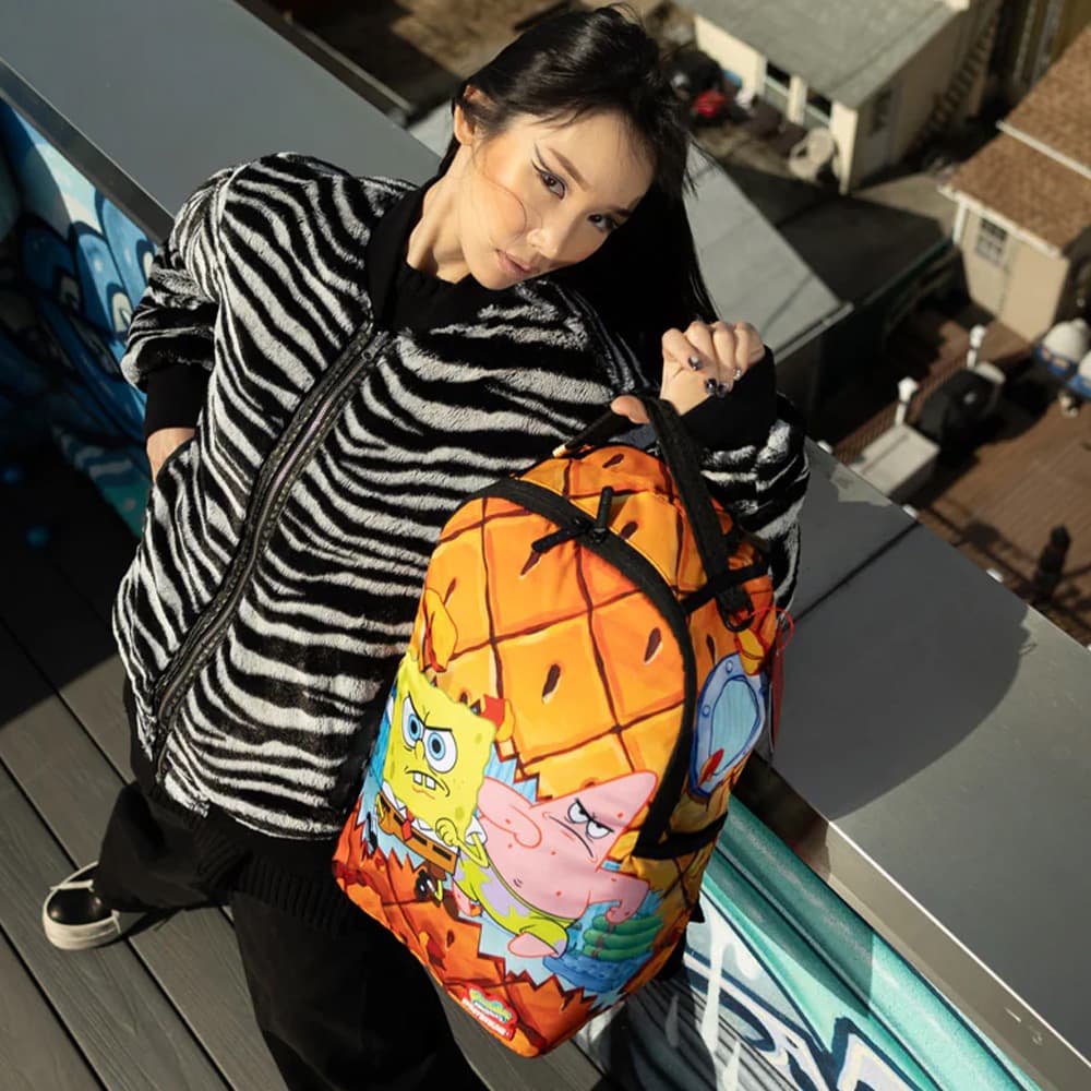 Рюкзак SPRAYGROUND Губка Боб Коллаборация PVC Рюкзак Унисекс Оранжевый - изображение 6