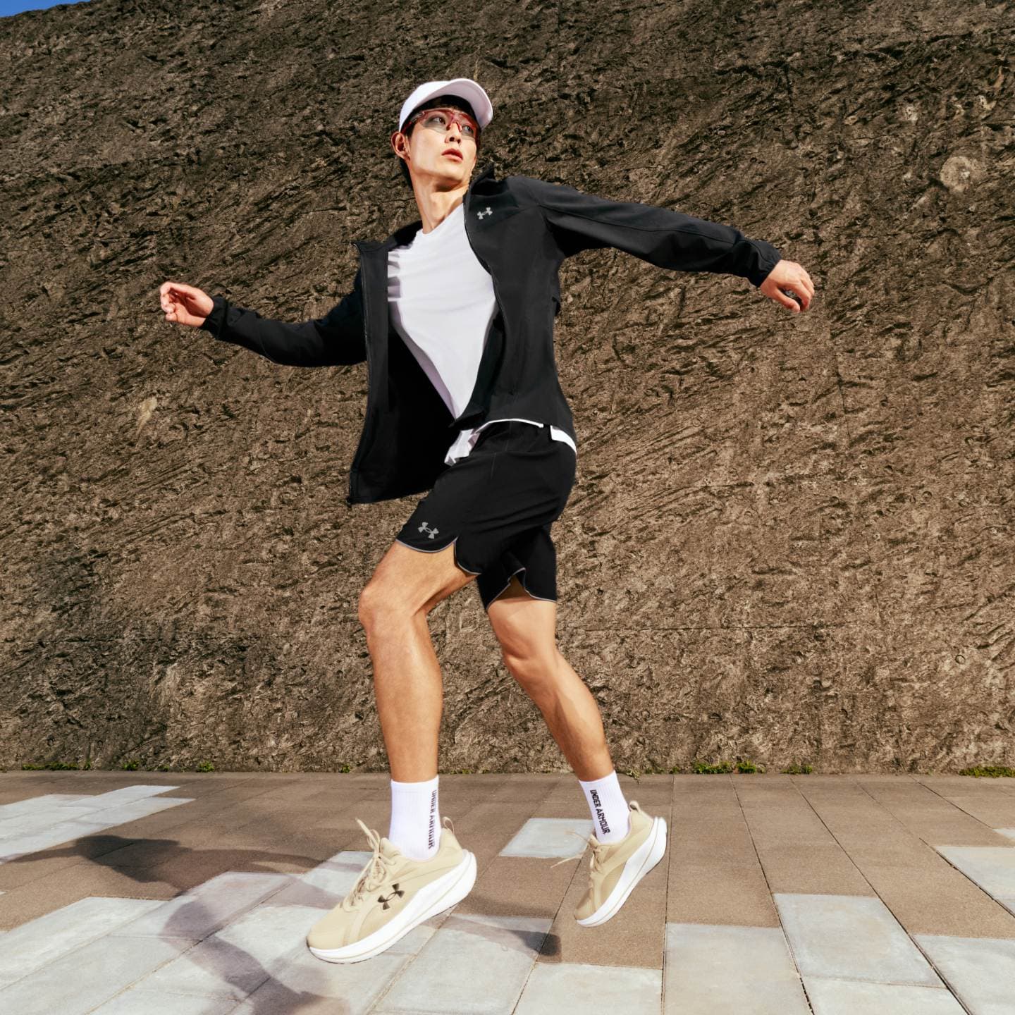 Куртка Under Armour Черный мужской Куртки - изображение 4