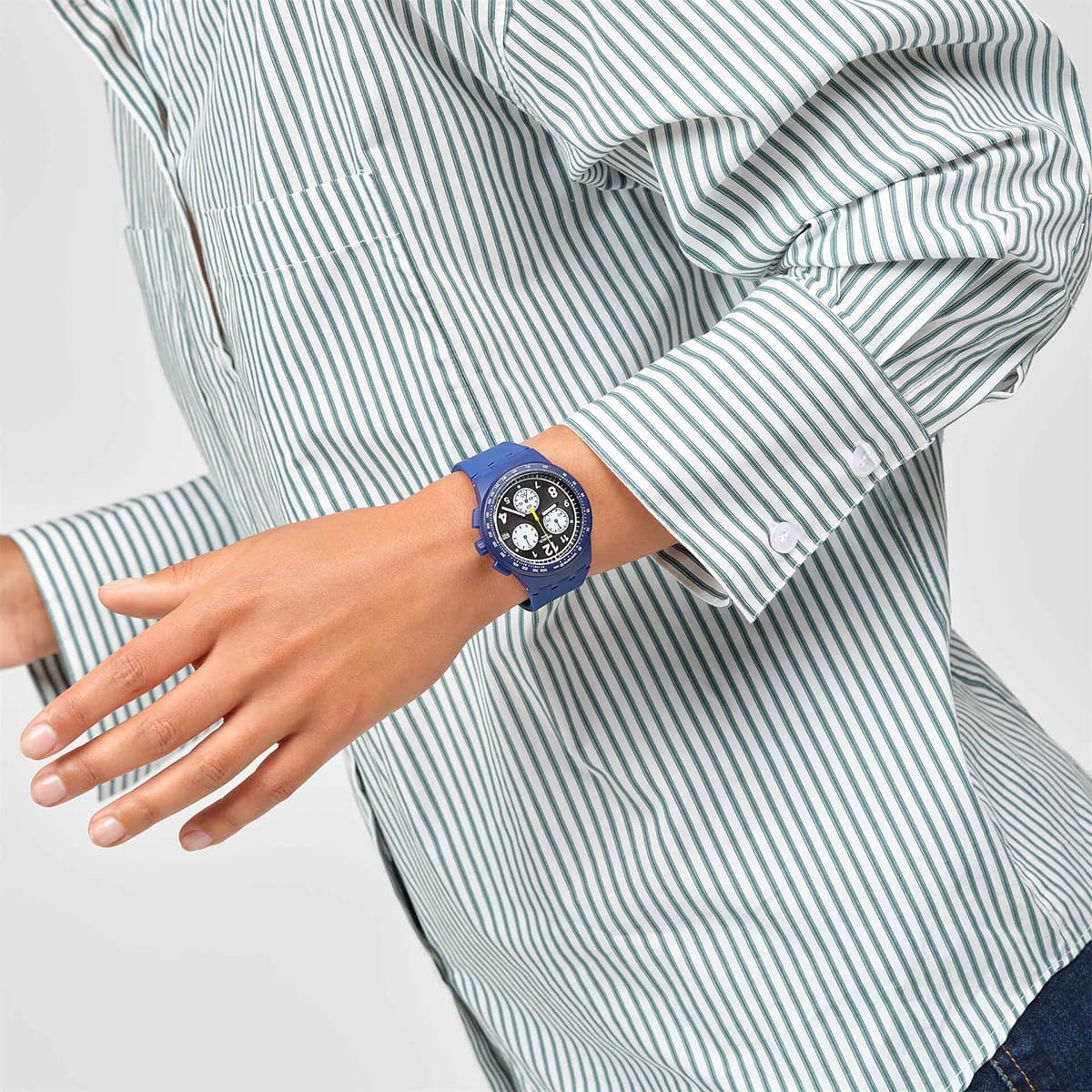 Часы SWATCH 30 42mm SUSN418 - изображение 4