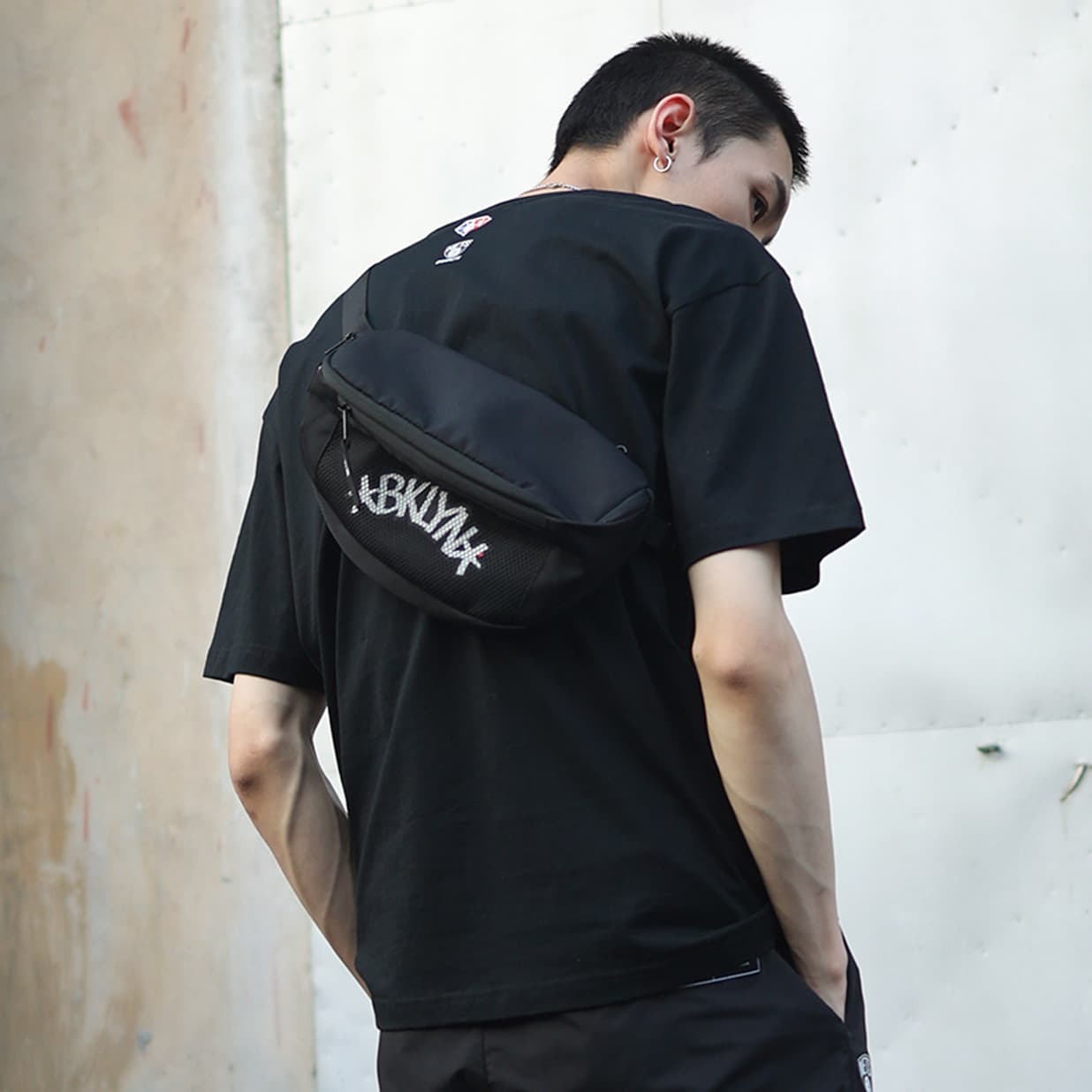 Поясная сумка NBA Brooklyn Nets Icon Series Waist Bag Black - изображение 5